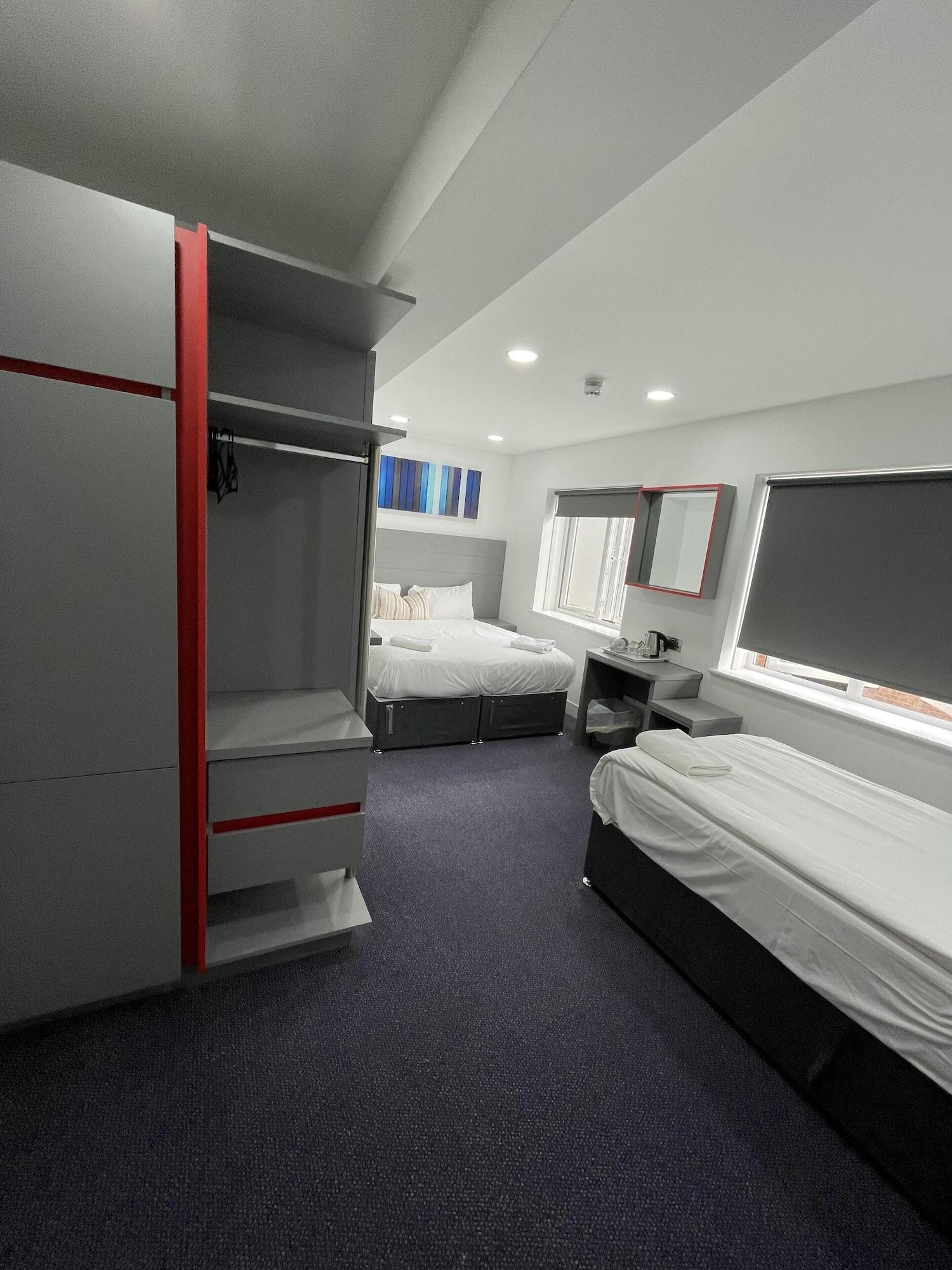 Ilford Hotel Goodmayes Экстерьер фото