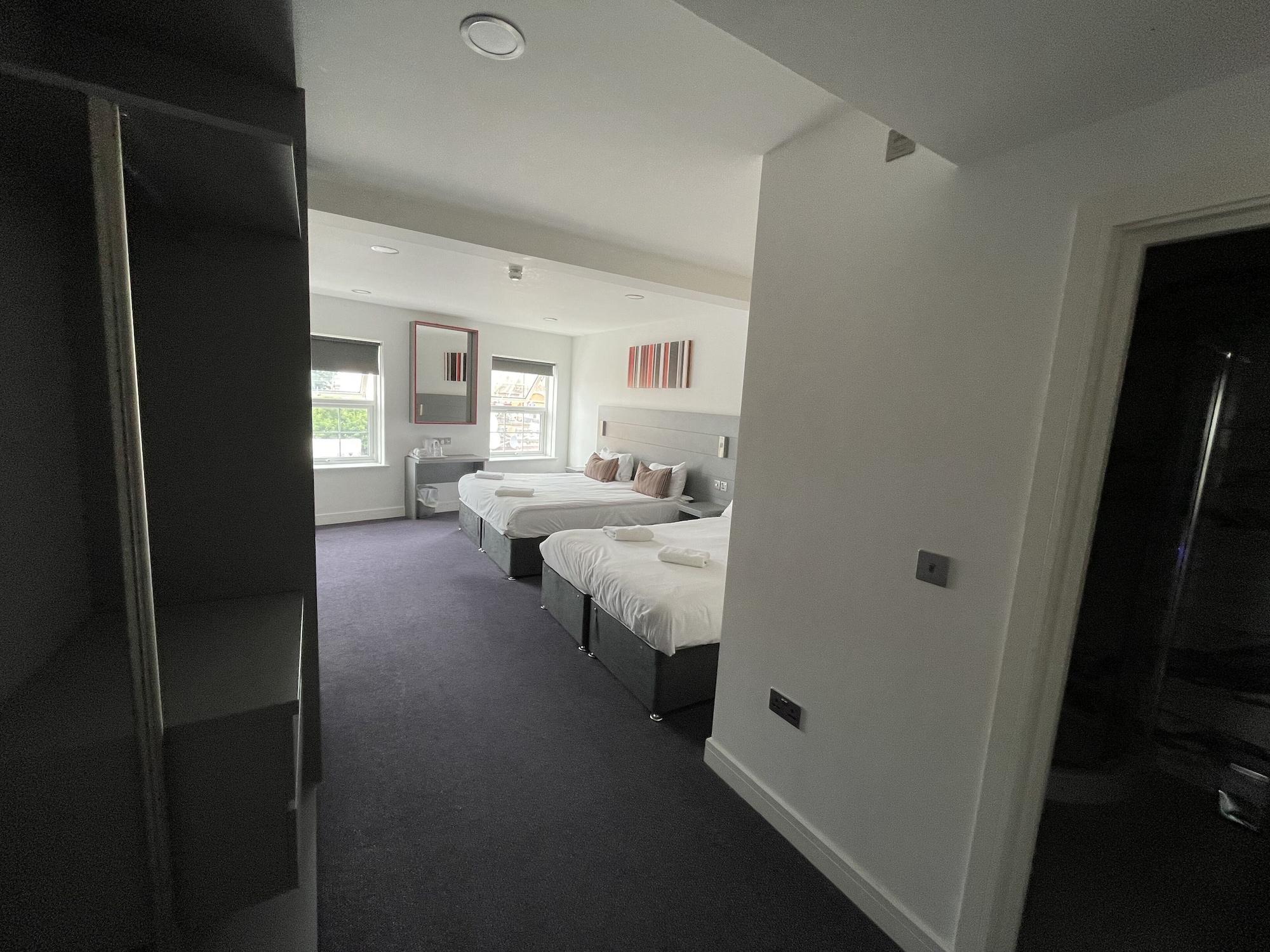Ilford Hotel Goodmayes Экстерьер фото
