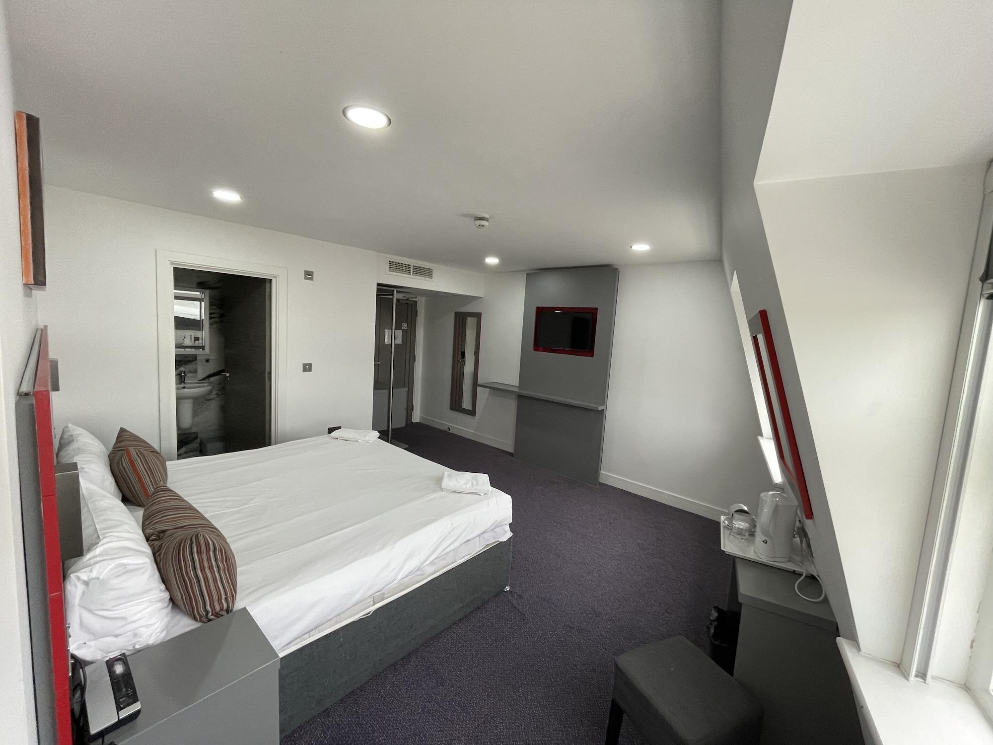 Ilford Hotel Goodmayes Экстерьер фото