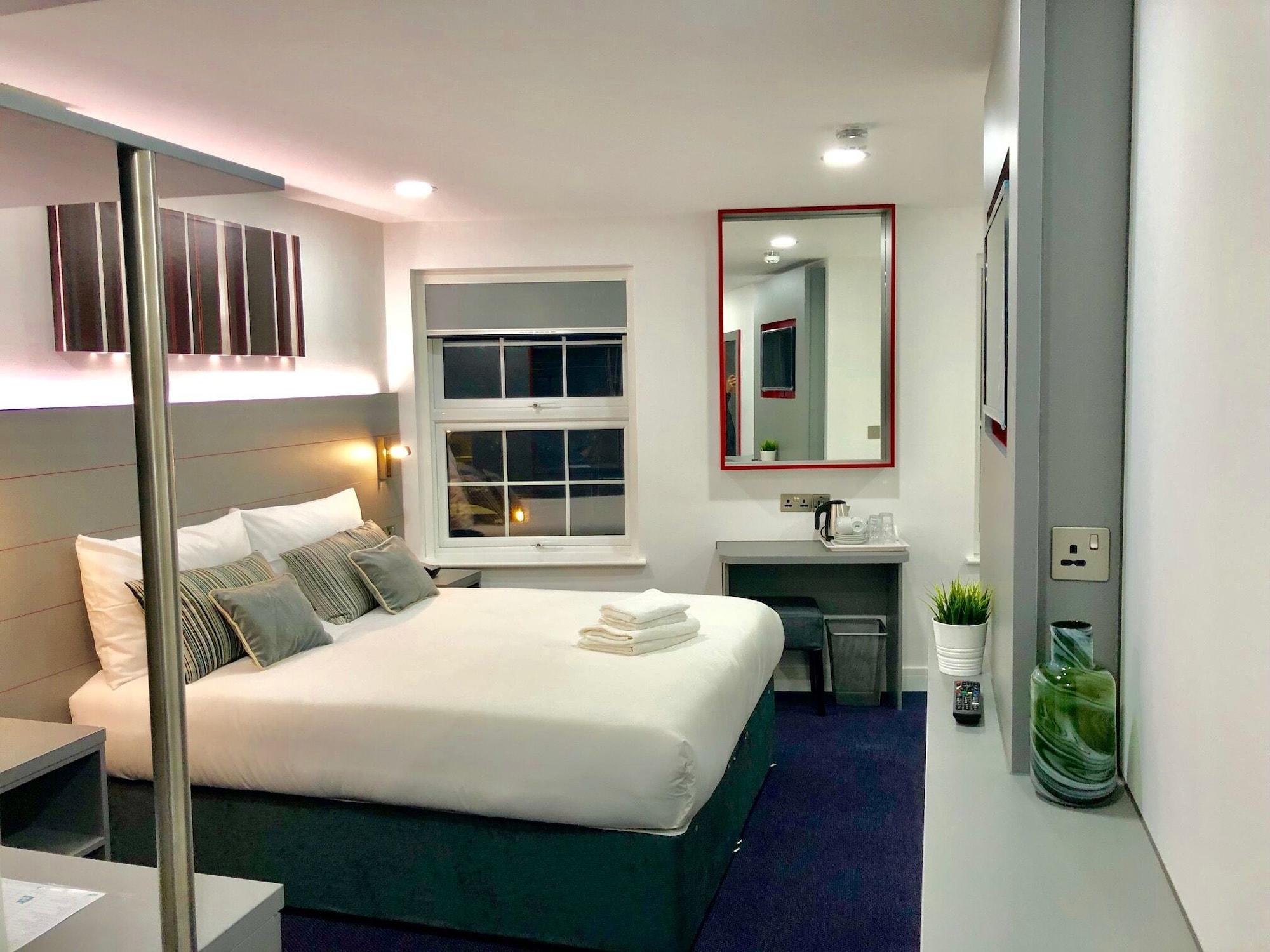 Ilford Hotel Goodmayes Экстерьер фото