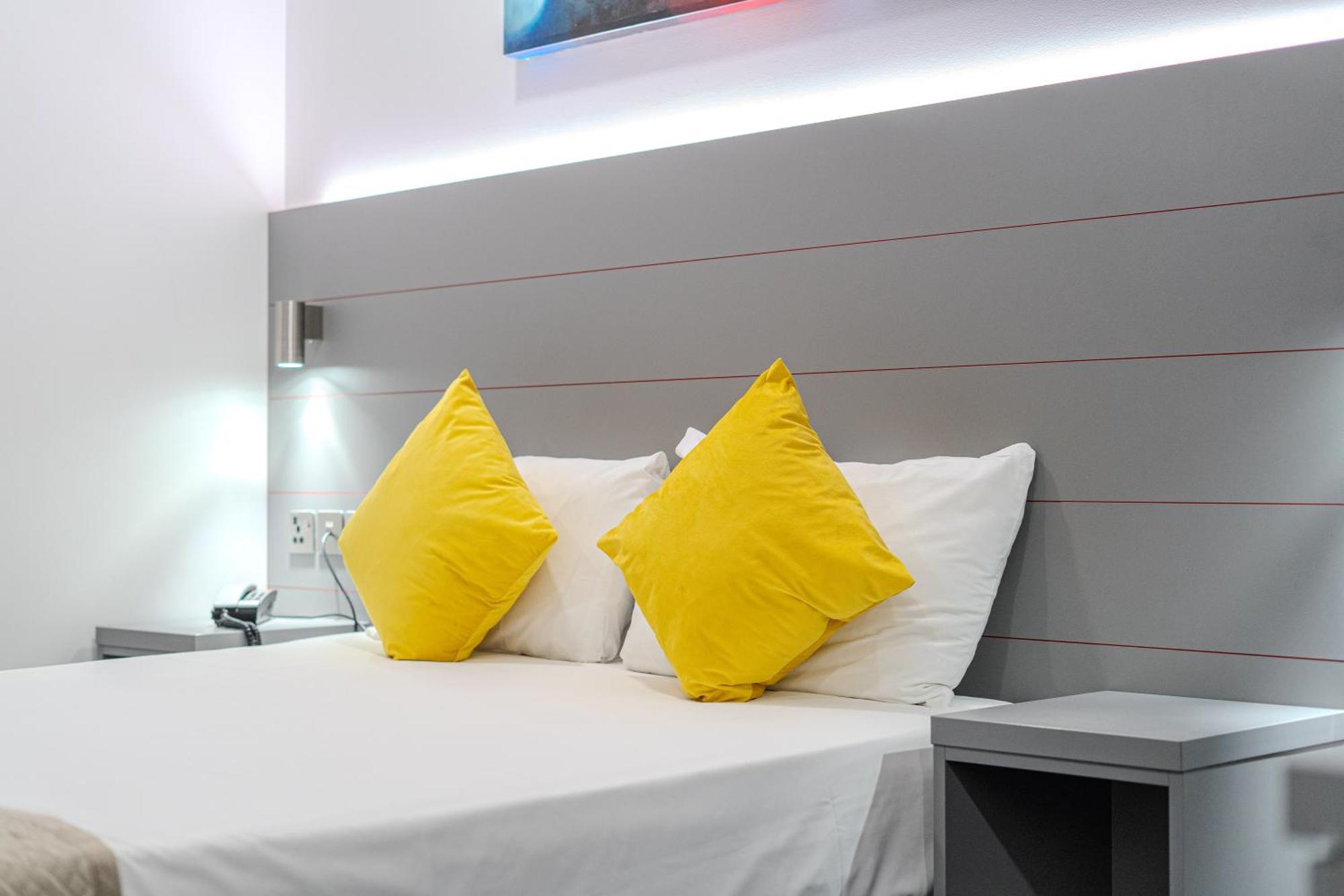 Ilford Hotel Goodmayes Экстерьер фото