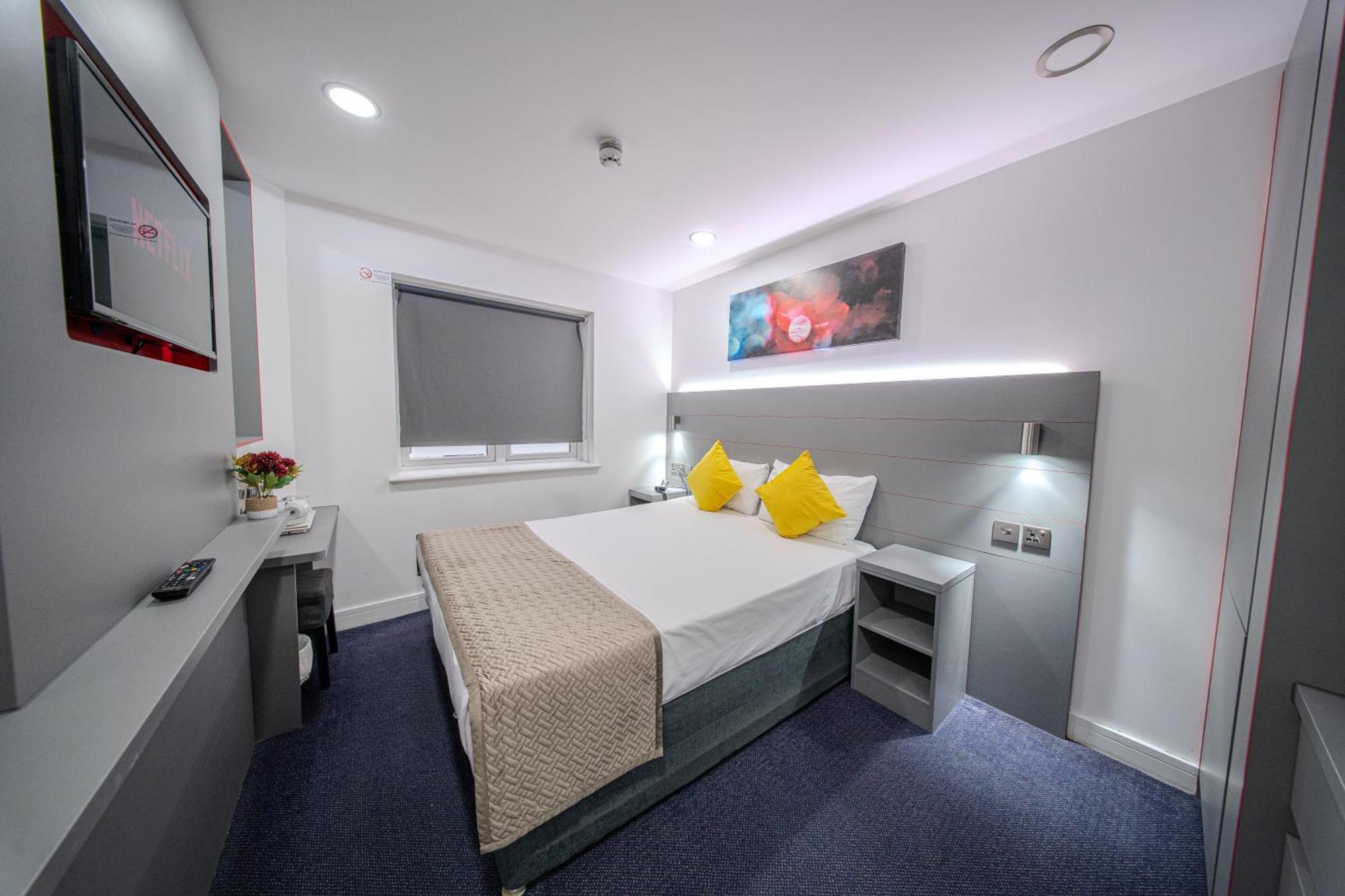 Ilford Hotel Goodmayes Экстерьер фото