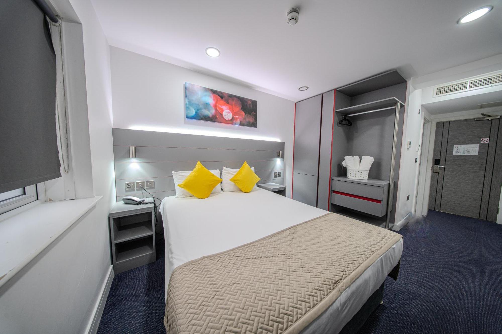 Ilford Hotel Goodmayes Экстерьер фото